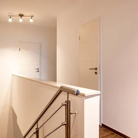 Apartment 130qm Haus Mit 3 Schlafzimmern, Sauna, Parkplatz Luneburg