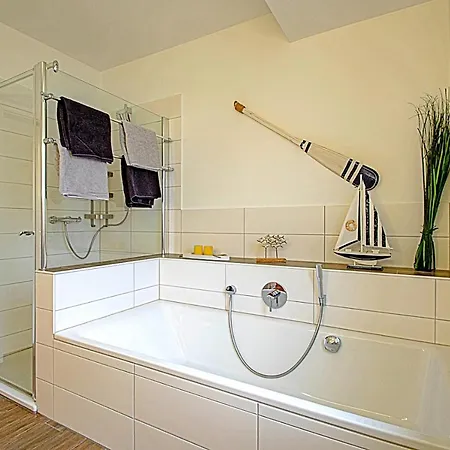Apartment 130qm Haus Mit 3 Schlafzimmern, Sauna, Parkplatz Luneburg