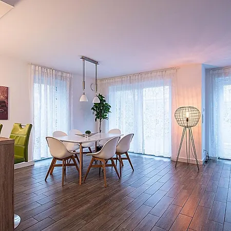 130qm Haus Mit 3 Schlafzimmern, Sauna, Parkplatz Apartment *