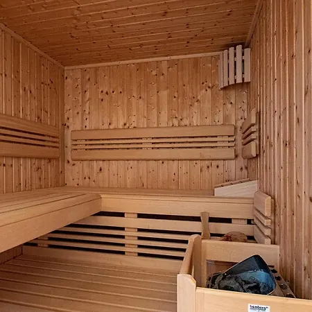 130qm Haus Mit 3 Schlafzimmern, Sauna, Parkplatz Luneburg